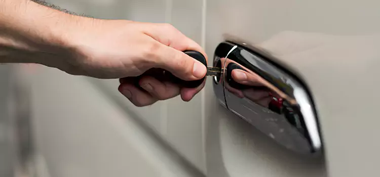Why Choose Our Auto Locksmith Team in Pawtucket, RI?